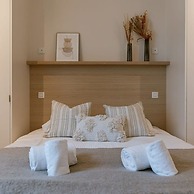 Lovely new Apartment Within the Historic Vives University Site in Oste