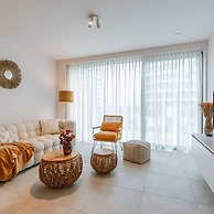 Lovely new Apartment Within the Historic Vives University Site in Oste