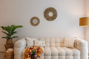 Lovely new Apartment Within the Historic Vives University Site in Oste