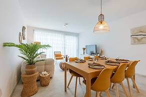 Lovely new Apartment Within the Historic Vives University Site in Oste