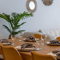 Lovely new Apartment Within the Historic Vives University Site in Oste