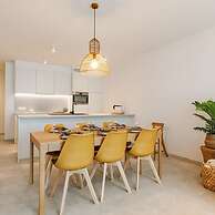 Lovely new Apartment Within the Historic Vives University Site in Oste