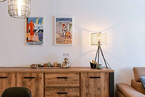 Charming Apartment Close to the Harbor