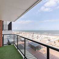 Frontal Seaview Apartment in Blankenberge