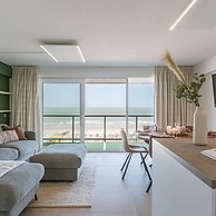 Frontal Seaview Apartment in Blankenberge