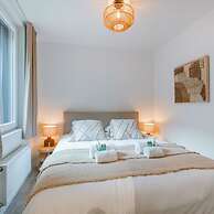 Cosy Bohemian Decorated Apartment With Terrace