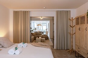 Cosy Bohemian Decorated Apartment With Terrace