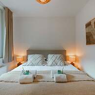 Cosy Bohemian Decorated Apartment With Terrace