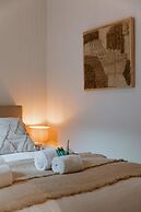 Cosy Bohemian Decorated Apartment With Terrace