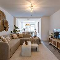 Cosy Bohemian Decorated Apartment With Terrace