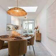 Cosy Bohemian Decorated Apartment With Terrace