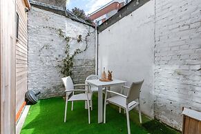 Spacious Apartment With Terrace in Ostend