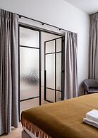 Stylishly Renovated Apartment With City View