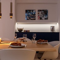 Spacious Apartment With Parking on Prime Location