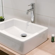 Spacious Apartment With Parking on Prime Location