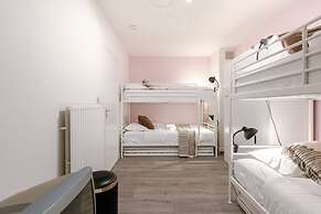 Charming and Cozy Apartment With sea View