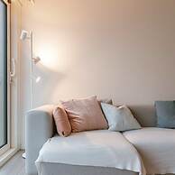 Charming and Cozy Apartment With sea View