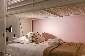 Charming and Cozy Apartment With sea View