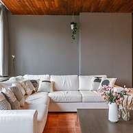 Spacious Vacation Home for 12 Guests in Westende