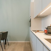 Bright Apartment Near the Beach