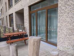 Bright Apartment Near the Beach