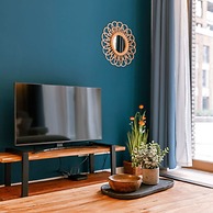 Bright Apartment Near the Beach