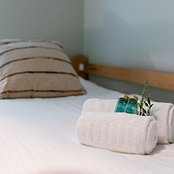 Bright Apartment Near the Beach