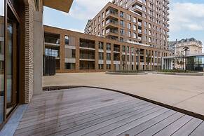 Bright Apartment Near the Beach