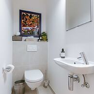 Brand new Apartment With Terrace in Sky Garden