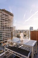 Brand new Apartment With Terrace in Sky Garden