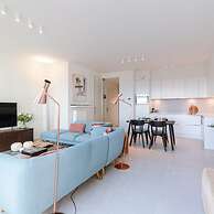 Brand new Apartment With Terrace in Sky Garden