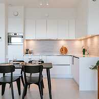 Brand new Apartment With Terrace in Sky Garden