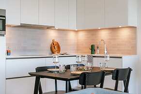 Brand new Apartment With Terrace in Sky Garden