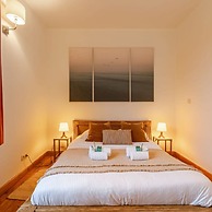 Cosy Home With City Garden