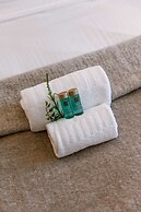 Cosy Home With City Garden