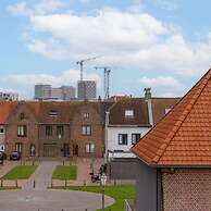 Cosy Home With City Garden