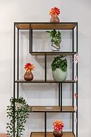 Cosy Home With City Garden