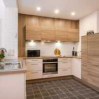 Cosy Home With City Garden