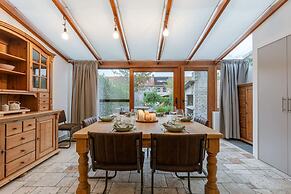 Cosy Home With City Garden