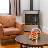 Cosy Home With City Garden