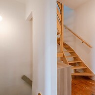 Cosy Home With City Garden