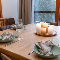 Cosy Home With City Garden