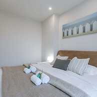 Cosy Home With City Garden