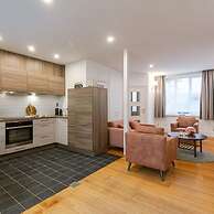 Cosy Home With City Garden