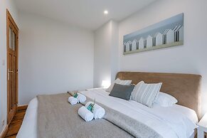 Cosy Home With City Garden