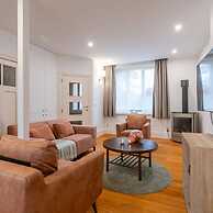 Cosy Home With City Garden