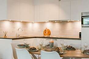 Bright Apartment in Sky Garden With Terrace