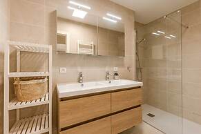 Bright Apartment in Sky Garden With Terrace