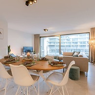Bright Apartment in Sky Garden With Terrace