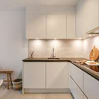 Bright Apartment in Sky Garden With Terrace